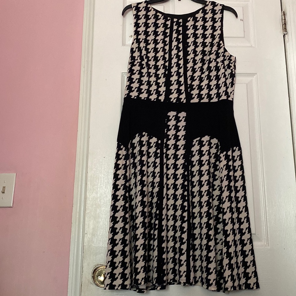 Chic Black and White Houndstooth Dress